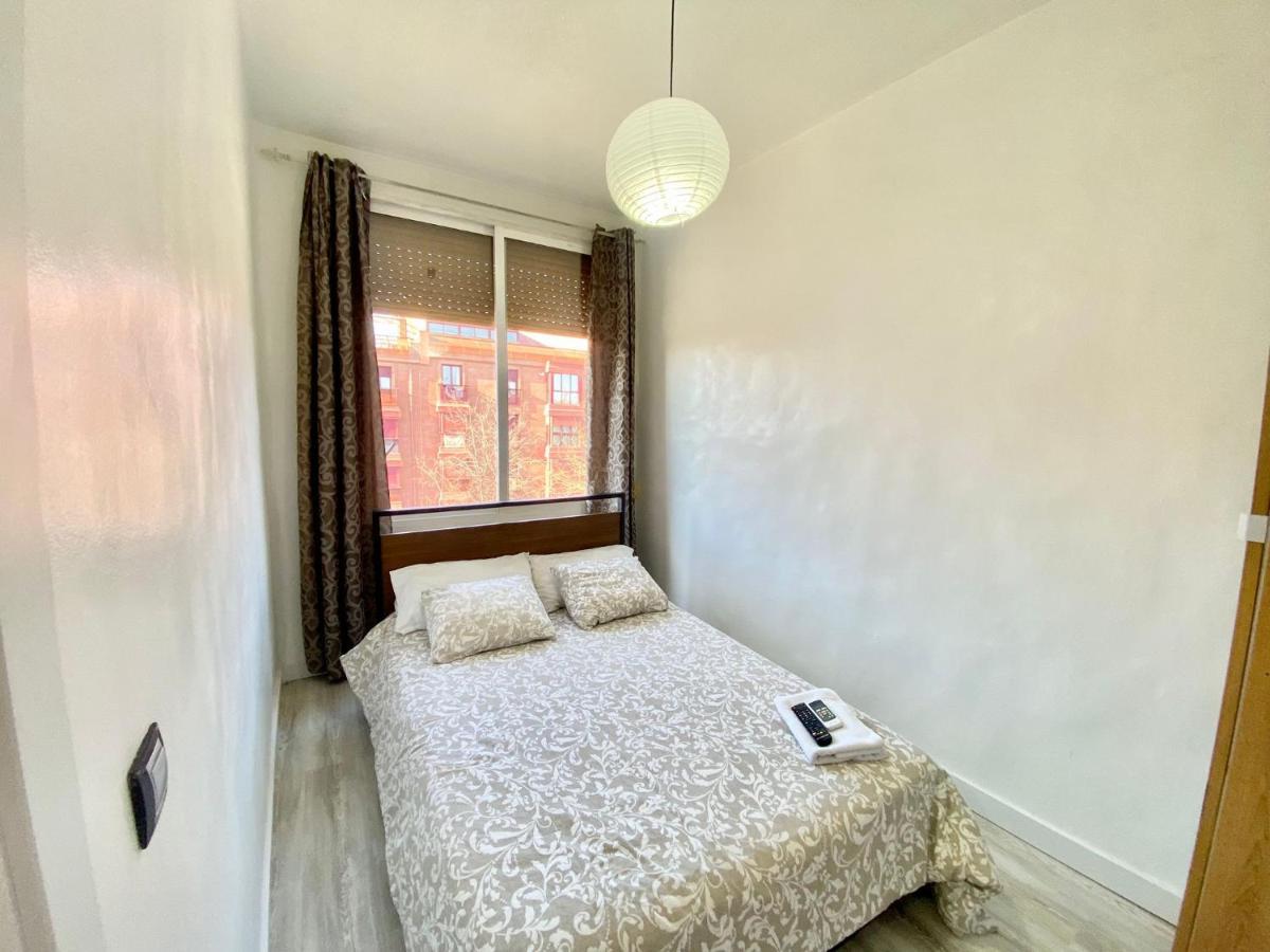 Piramides 1 Apartment Мадрид Екстериор снимка